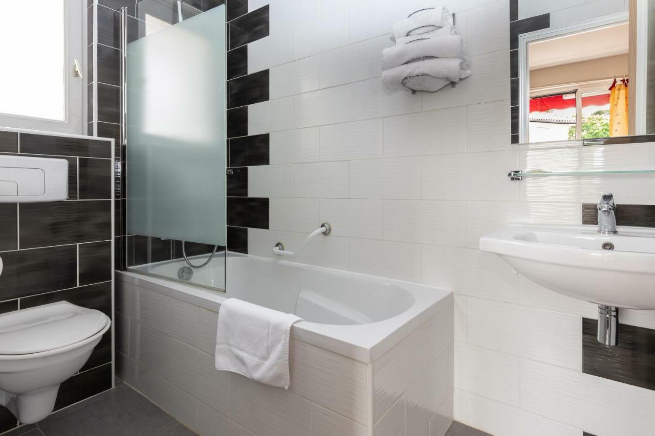 Logis Hotel Le Rond Point Soorts-Hossegor Eksteriør bilde